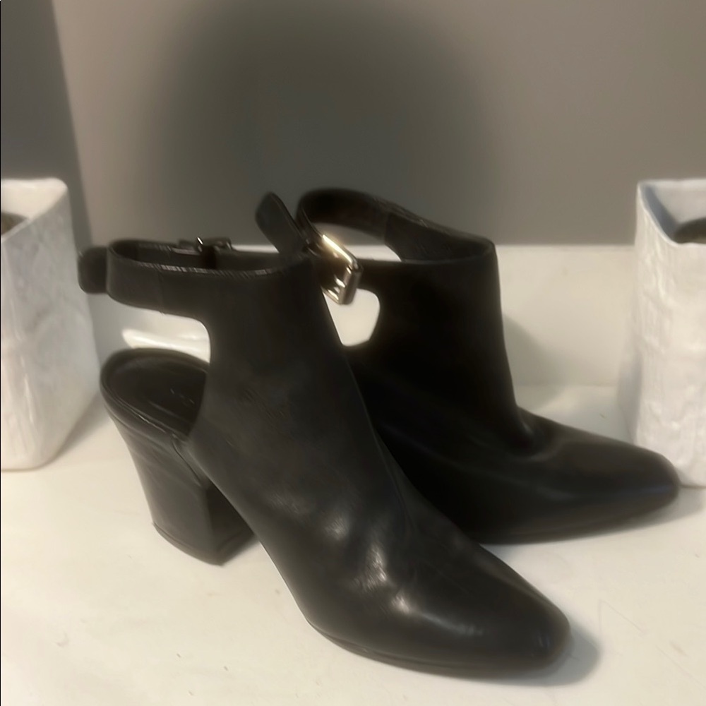 Vic Matie Black Heeled Boots